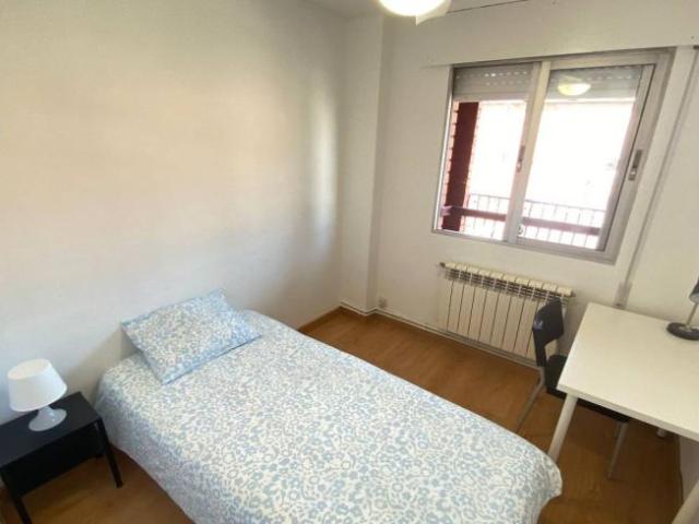 Shared Living/Roommate 5 Dormitorio Madrid Madrid ES104714051