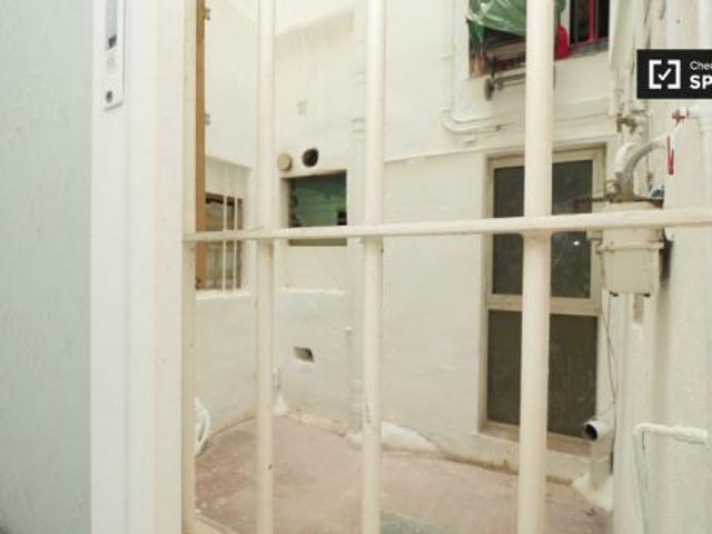Shared Living/Roommate 5 Dormitorio Barcelona Barcelona ES83993984