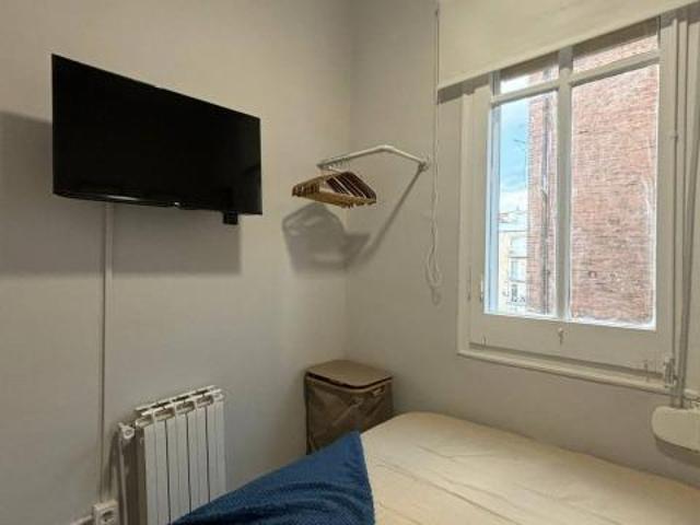Shared Living/Roommate 5 Dormitorio Barcelona Barcelona ES83995516