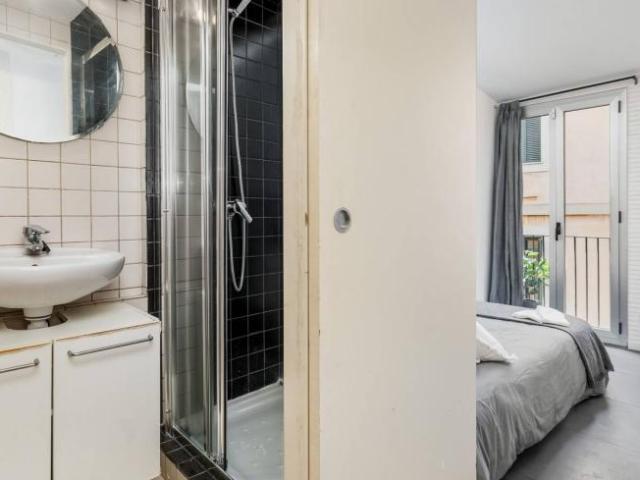 Shared Living/Roommate 5 Dormitorio Barcelona Barcelona ES92823096