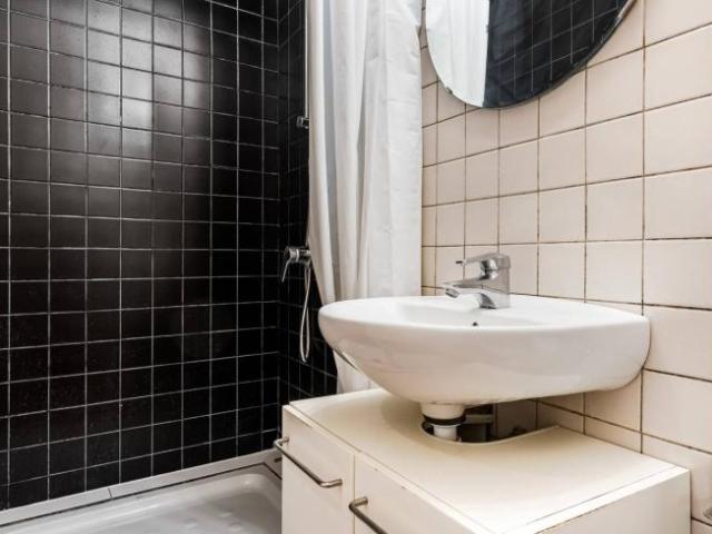 Shared Living/Roommate 5 Dormitorio Barcelona Barcelona ES92823102