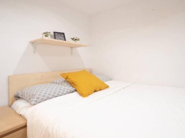 Shared Living/Roommate 5 Dormitorio Barcelona Barcelona ES92823242