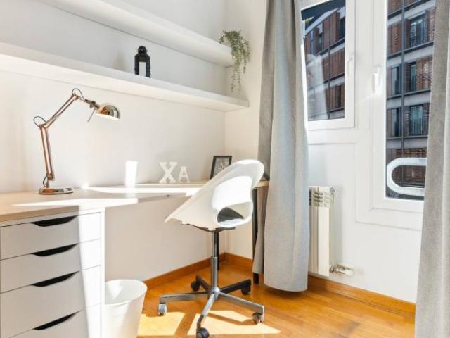 Shared Living/Roommate 5 Dormitorio Barcelona Barcelona ES92823395