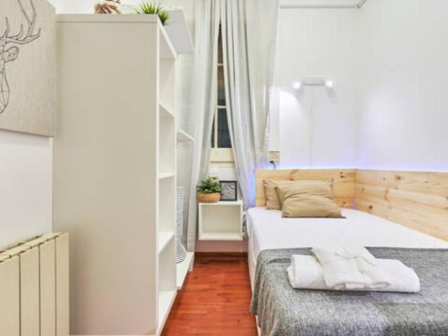 Shared Living/Roommate 5 Dormitorio Barcelona Barcelona ES92823304