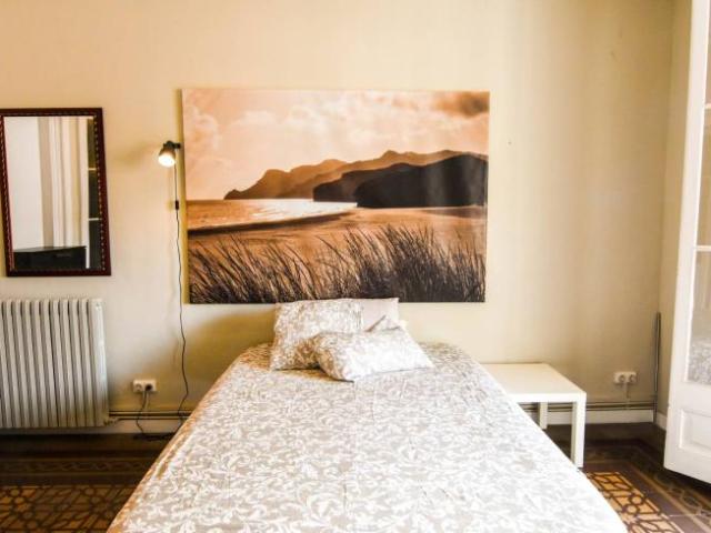Shared Living/Roommate 5 Dormitorio Barcelona Barcelona ES96298115