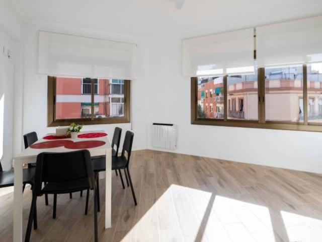 Shared Living/Roommate 5 Dormitorio Barcelona Barcelona ES98402947