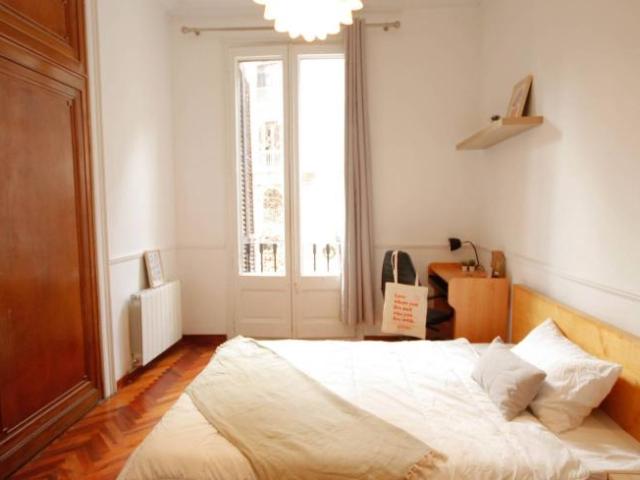Shared Living/Roommate 5 Dormitorio Barcelona Barcelona ES99521471