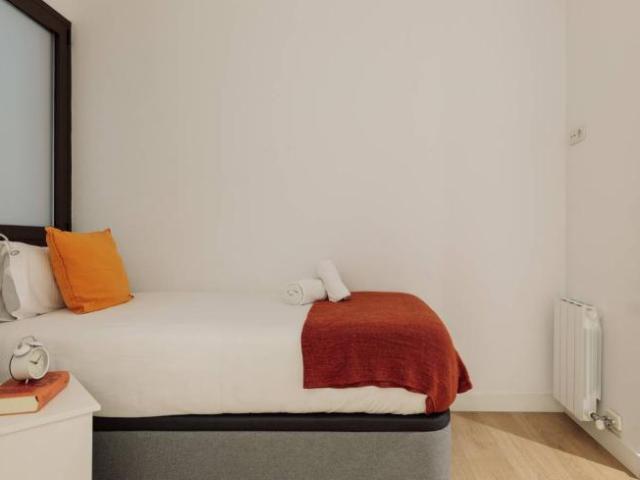 Shared Living/Roommate 5 Dormitorio Barcelona Barcelona ES100178077
