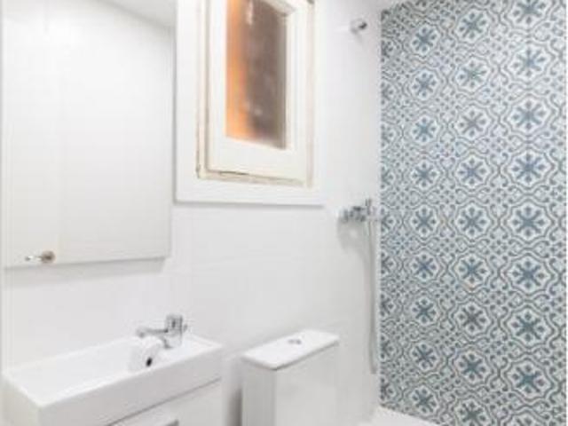 Shared Living/Roommate 5 Dormitorio Barcelona Barcelona ES101734063