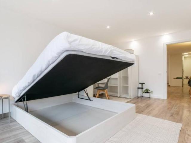 Shared Living/Roommate 5 Dormitorio Barcelona Barcelona ES101806491