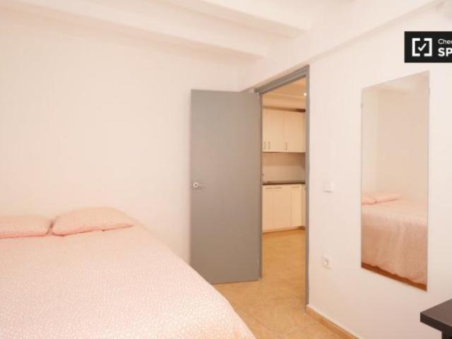 Shared Living/Roommate 5 Dormitorio Barcelona Barcelona ES101806019