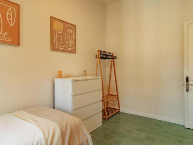 Shared Living/Roommate 5 Dormitorio Barcelona Barcelona ES101815831
