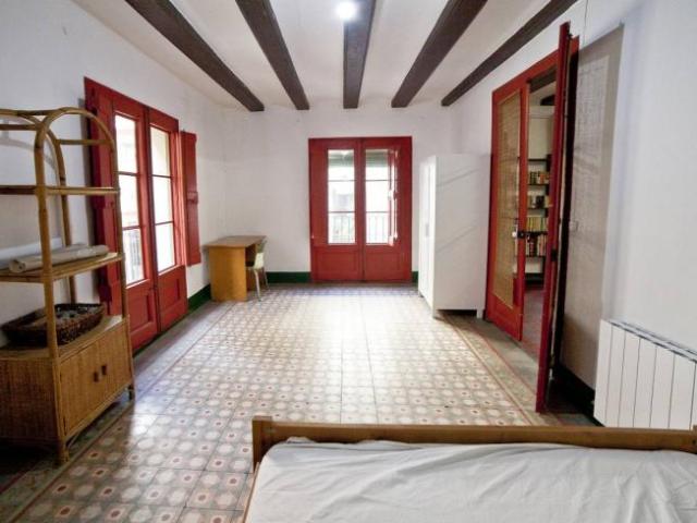 Shared Living/Roommate 5 Dormitorio Barcelona Barcelona ES101021439
