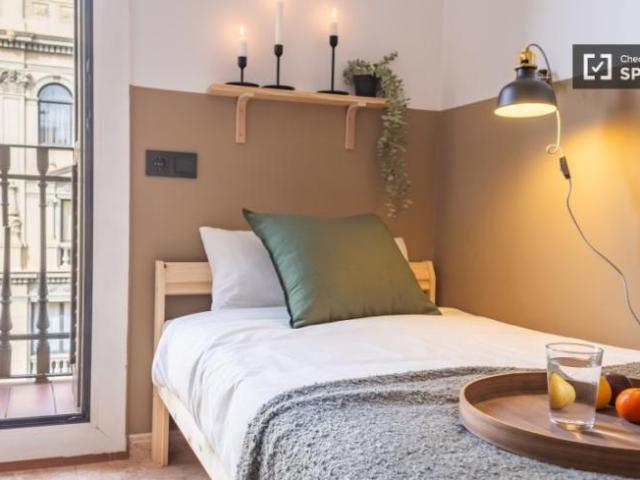 Shared Living/Roommate 5 Dormitorio Barcelona Barcelona ES102718221