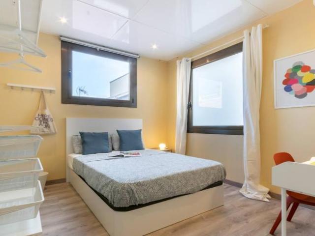 Shared Living/Roommate 5 Dormitorio Barcelona Barcelona ES103580912