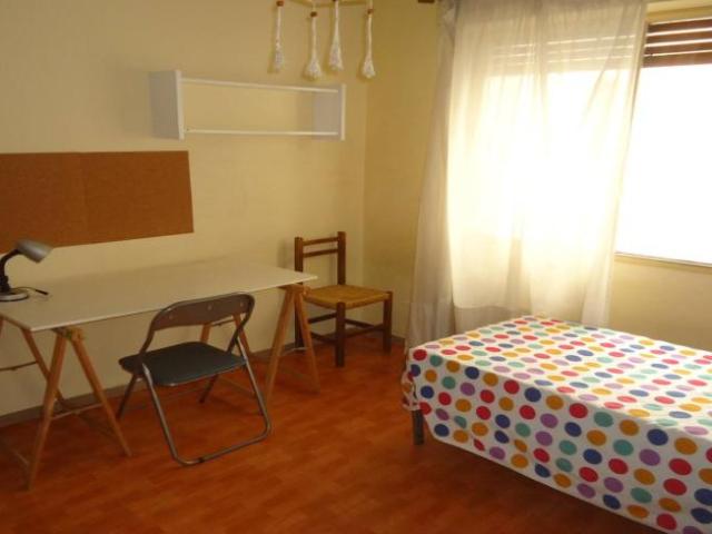Shared Living/Roommate 5 Dormitorio Cordoba Cordoba ES101794494