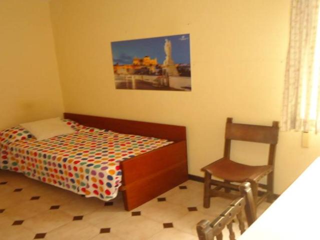 Shared Living/Roommate 5 Dormitorio Cordoba Cordoba ES101843063