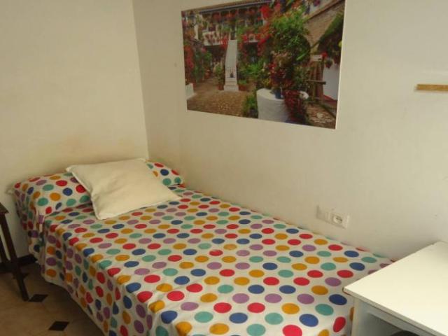 Shared Living/Roommate 5 Dormitorio Cordoba Cordoba ES101817675