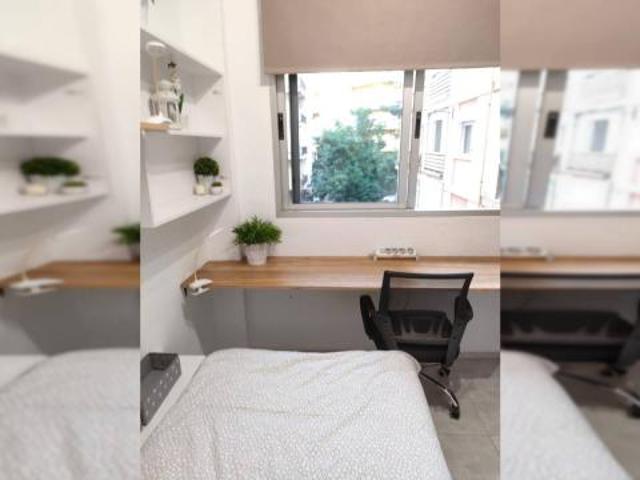 Shared Living/Roommate 5 Dormitorio Granada Granada ES75976300