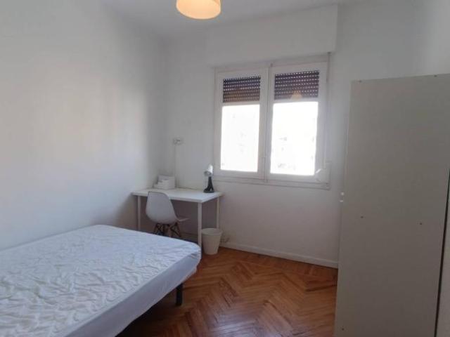Shared Living/Roommate 5 Dormitorio Pamplona Pamplona ES103926219
