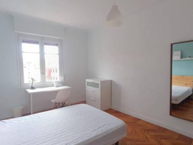 Shared Living/Roommate 5 Dormitorio Pamplona Pamplona ES103926234