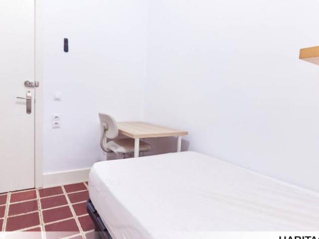 Shared Living/Roommate 5 Dormitorio Seville Seville ES101761886