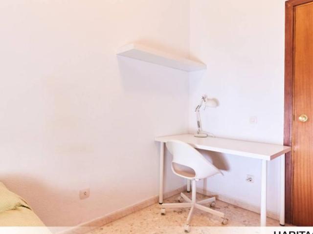 Shared Living/Roommate 5 Dormitorio Seville Seville ES101731568