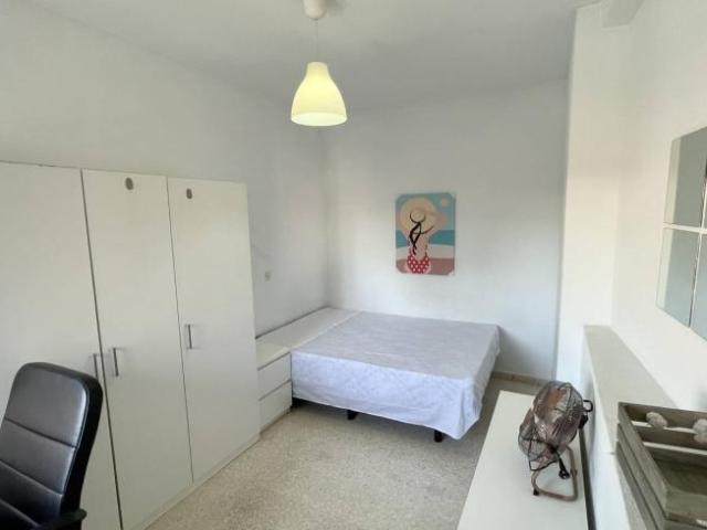 Shared Living/Roommate 5 Dormitorio Seville Seville ES101842455