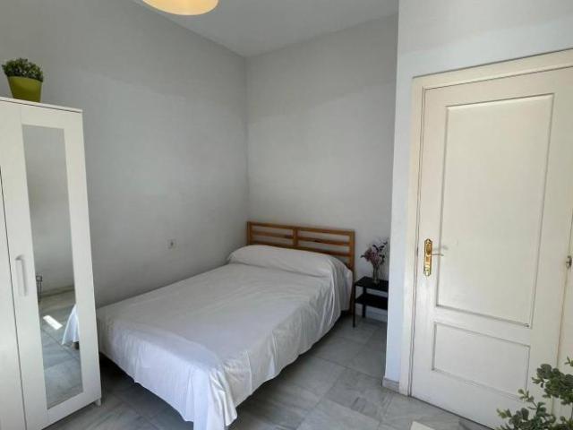 Shared Living/Roommate 5 Dormitorio Seville Seville ES101821969