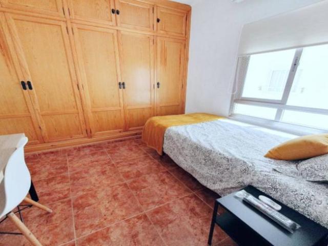 Shared Living/Roommate 5 Dormitorio Valencia Valencia ES101788871