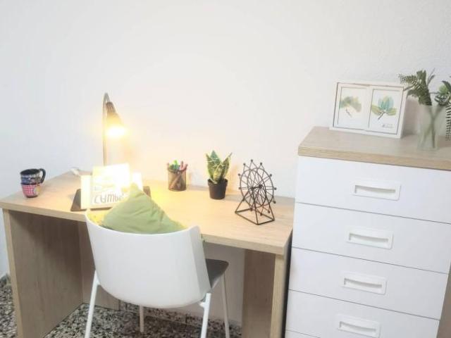 Shared Living/Roommate 5 Dormitorio Valencia Valencia ES101815644