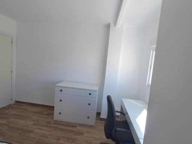 Shared Living/Roommate 5 Dormitorio Valencia Valencia ES101815836
