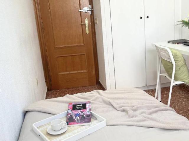 Shared Living/Roommate 5 Dormitorio Valencia Valencia ES101817727