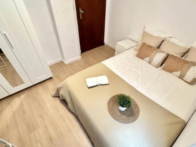 Shared Living/Roommate 5 Dormitorio Valencia Valencia ES103657299