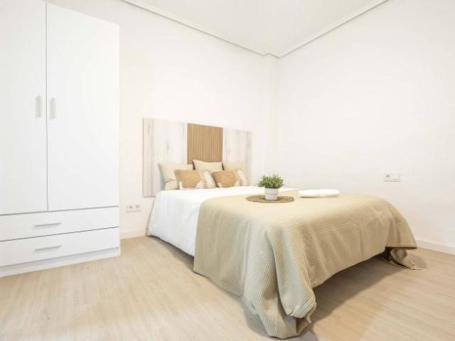 Shared Living/Roommate 5 Dormitorio Valencia Valencia ES103657514
