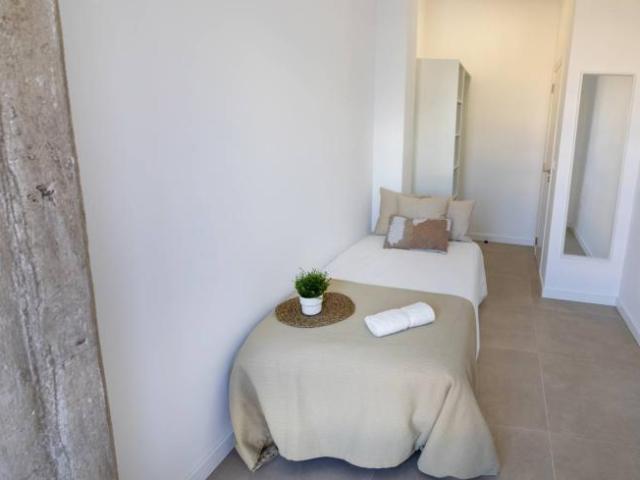 Shared Living/Roommate 5 Dormitorio Valencia Valencia ES103658386