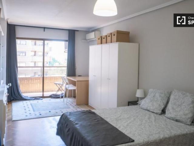 Shared Living/Roommate 5 Dormitorio Valencia Valencia ES91327603