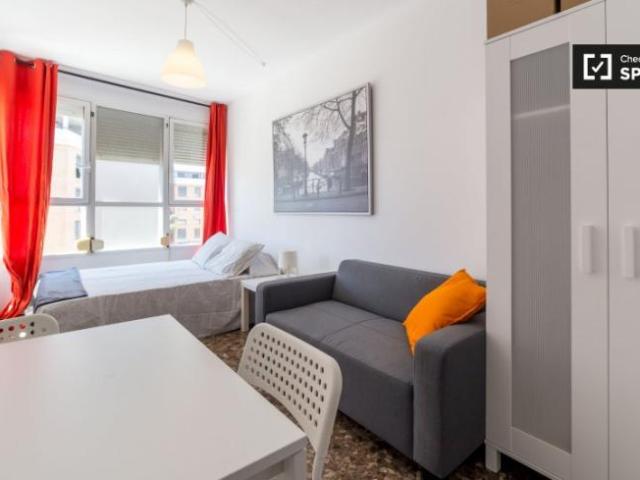 Shared Living/Roommate 5 Dormitorio Valencia Valencia ES91327916
