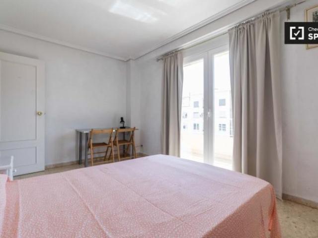 Shared Living/Roommate 5 Dormitorio Valencia Valencia ES91328900