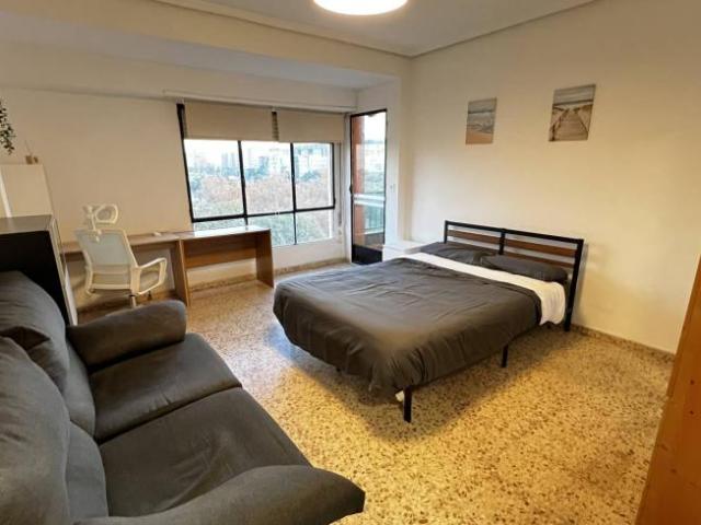Shared Living/Roommate 5 Dormitorio Valencia Valencia ES97054175
