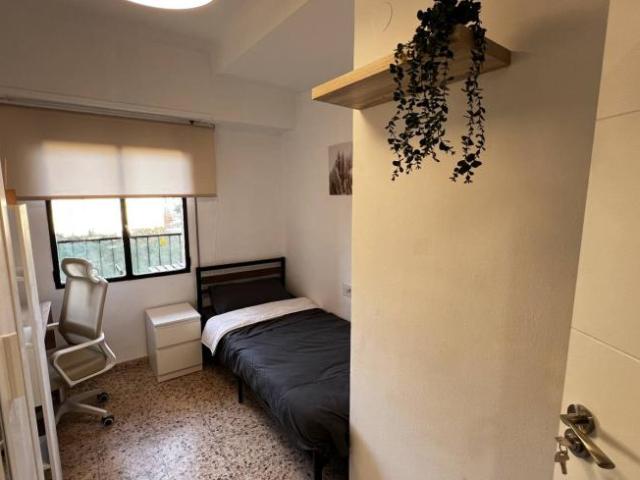 Shared Living/Roommate 5 Dormitorio Valencia Valencia ES97054179