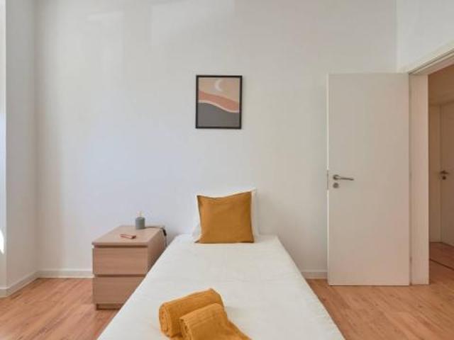 shared living/roommate 5 quarto, Lisbon Lisbon 1900 043 DLS86709097