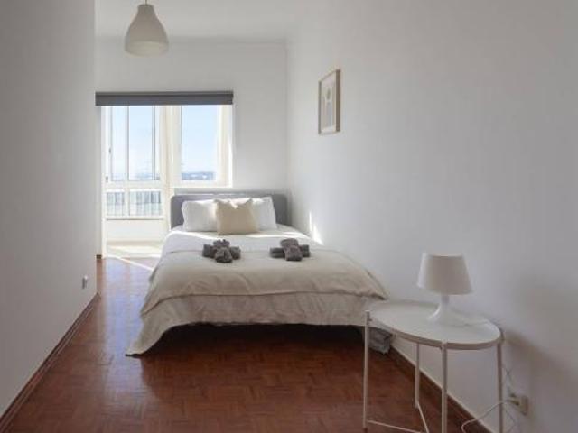shared living/roommate 5 quarto, Lisbon Lisbon 2800 300 DLS80988053