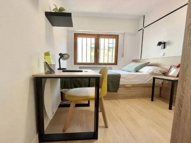 Shared Living/Roommate 6 Dormitorio Madrid Madrid ES71927864