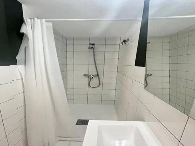 Shared Living/Roommate 6 Dormitorio Madrid Madrid ES71928191