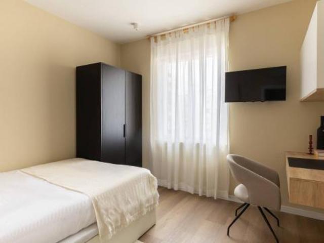 Shared Living/Roommate 6 Dormitorio Madrid Madrid ES82550071