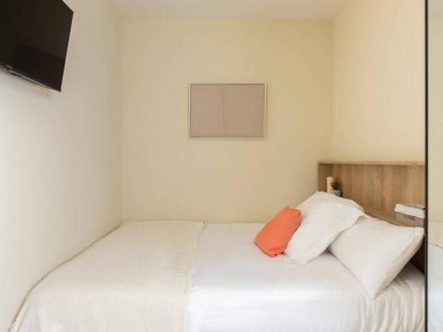 Shared Living/Roommate 6 Dormitorio Madrid Madrid ES83053670