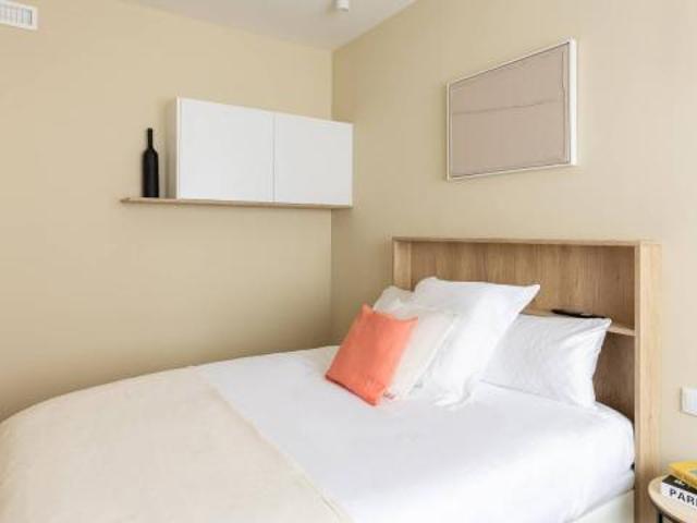Shared Living/Roommate 6 Dormitorio Madrid Madrid ES83193013