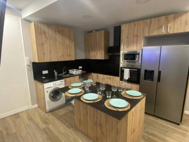 Shared Living/Roommate 6 Dormitorio Madrid Madrid ES88598425