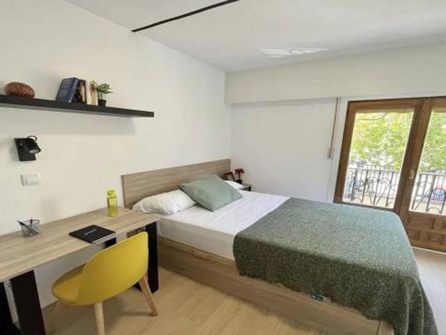 Shared Living/Roommate 6 Dormitorio Madrid Madrid ES88842302